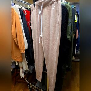 XL NWT ESSTIVE Blush Joggers Cotton/Poly 4 Pockets SOFT! Drawstring Cuff Ankles